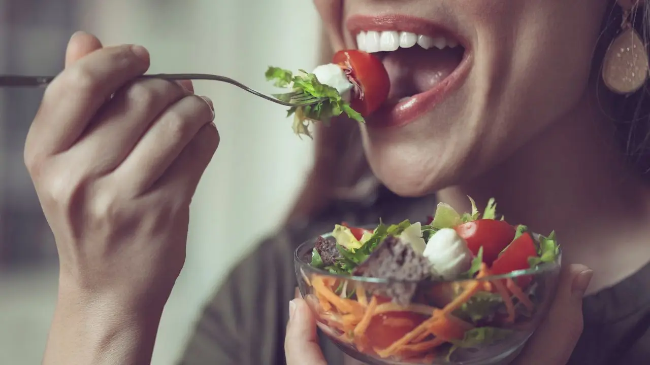 Il super alimento che devi mangiare per rafforzare subito le tue difese immunitarie